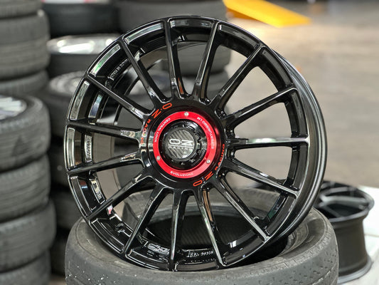 New 18X8 ET45 OZ Racing Super Evoluz Rim (4 wheel) Gloss Black 5X112