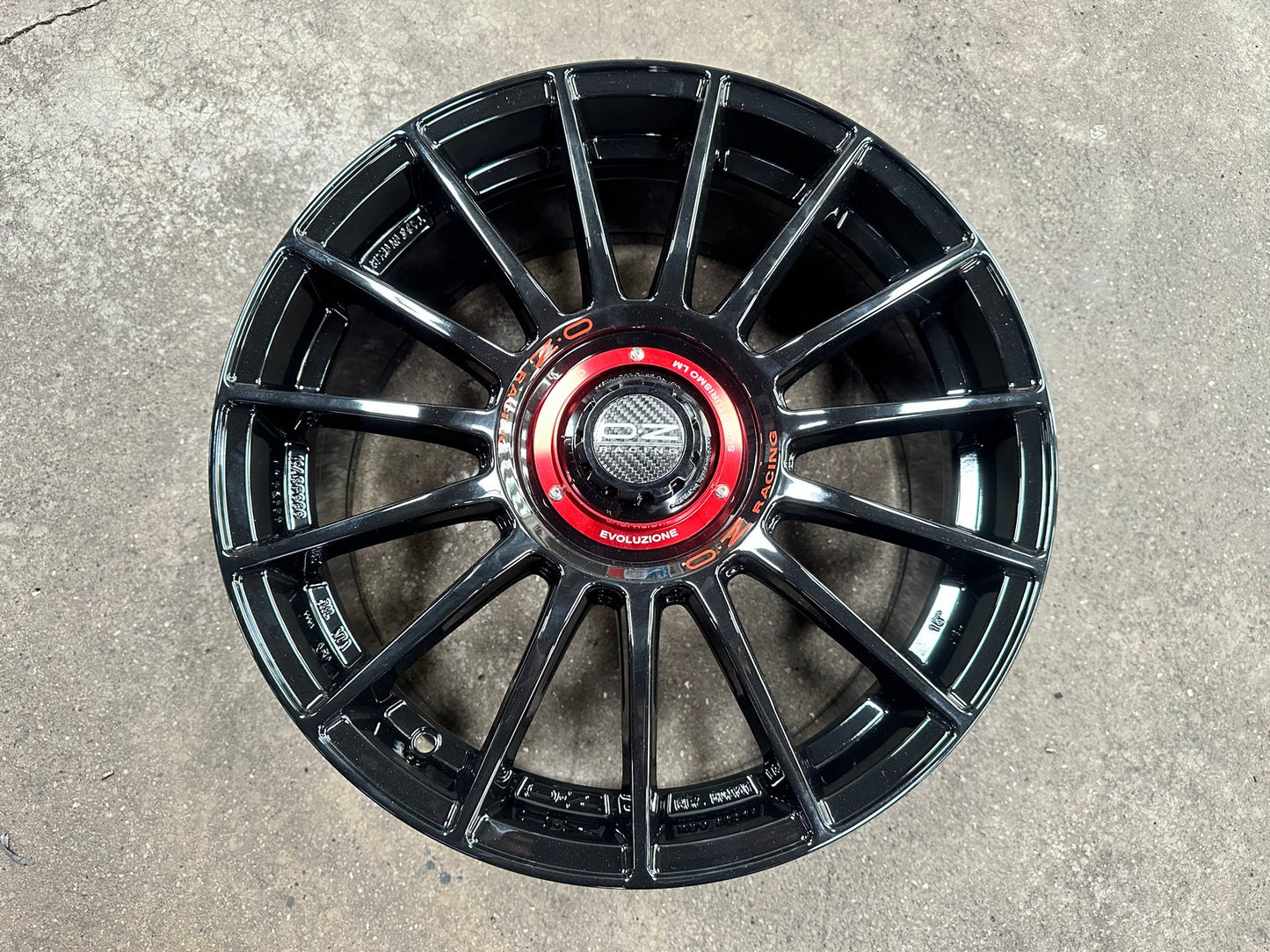 New 18X8 ET45 OZ Racing Super Evoluz Rim (4 wheel) Gloss Black 5X112