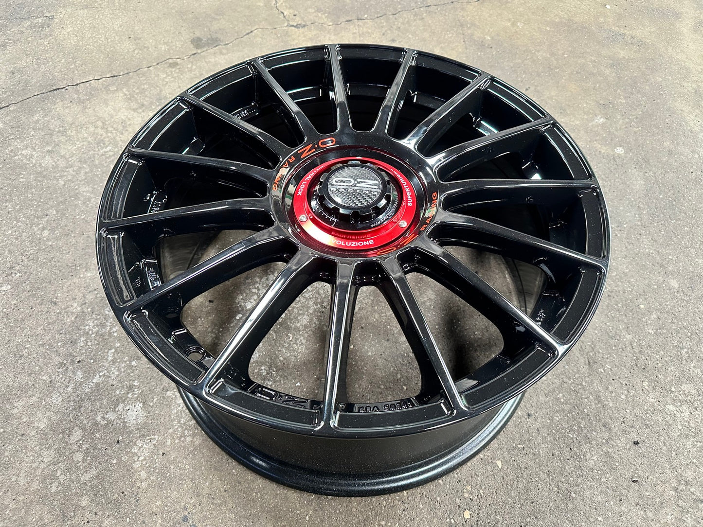 New 18X8 ET45 OZ Racing Super Evoluz Rim (4 wheel) Gloss Black 5X112