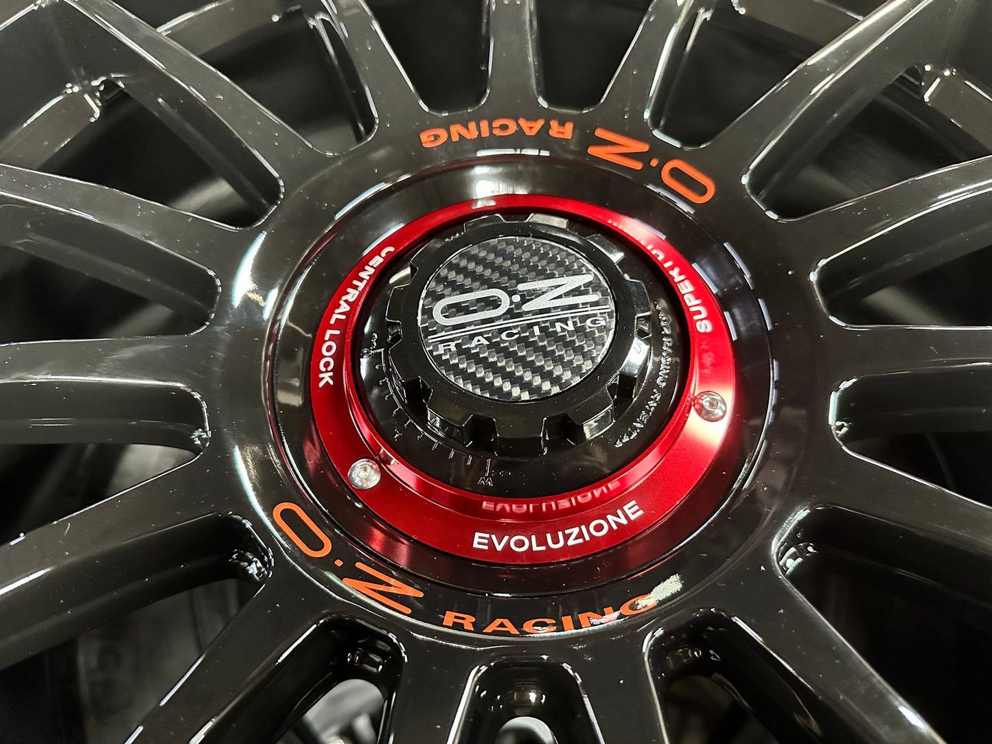 New 19X8.5 ET38 OZ Racing Super Evoluz Rim (4 wheel) Gloss Black 5X112