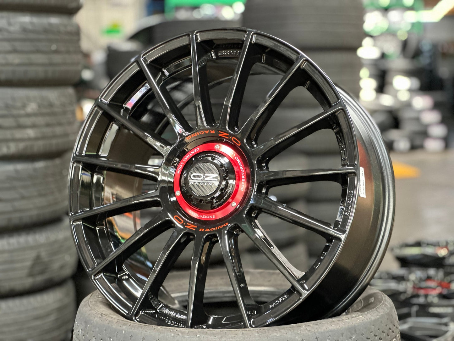 New 19X8.5 ET44 OZ Racing Super Evoluz Rim (4 wheel) Gloss Black 5X112