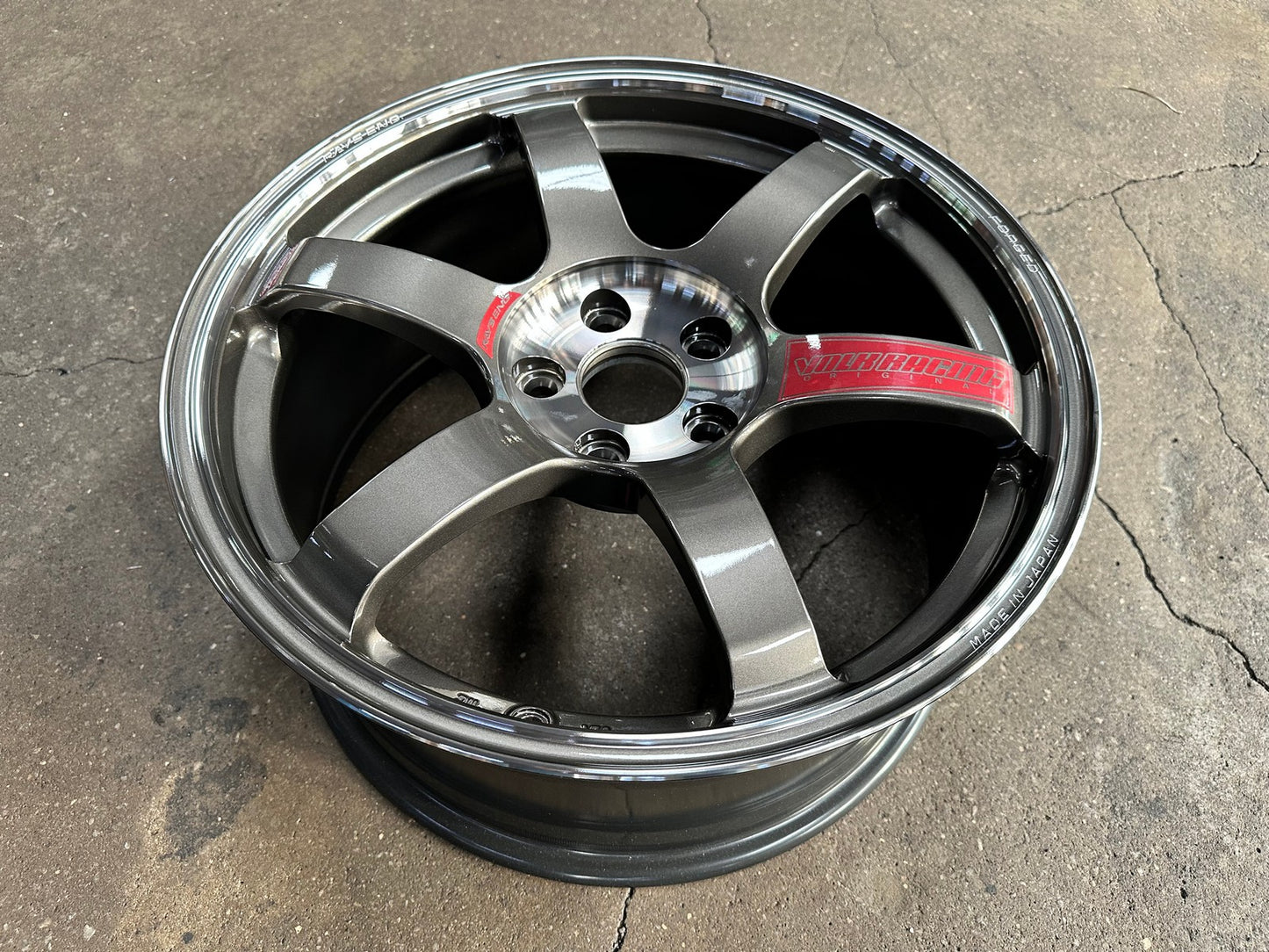 New 18X8.5 ET42 RAYS TE37 SAGA SL Forged Rim (4 wheel) Gloss Gunmetal 5X112
