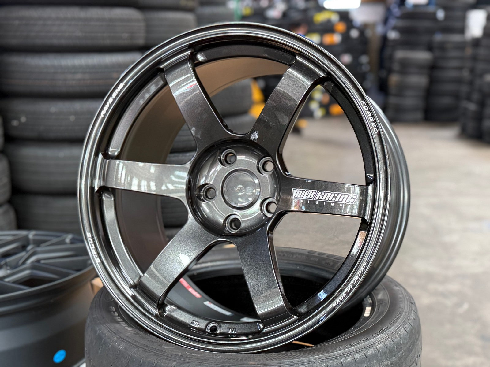 New 18X9.5 ET22 RAYS TE37 SAGA PLUS Rim (4 wheel) Gloss Gunmetal 5X114 ...