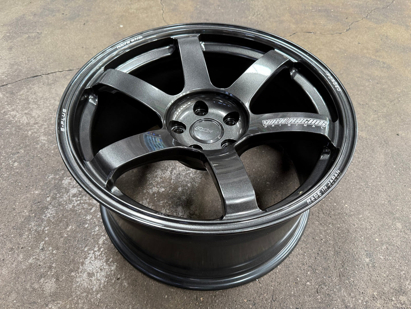 New 18X9.5 ET22 RAYS TE37 SAGA PLUS Rim (4 wheel) Gloss Gunmetal 5X114.3