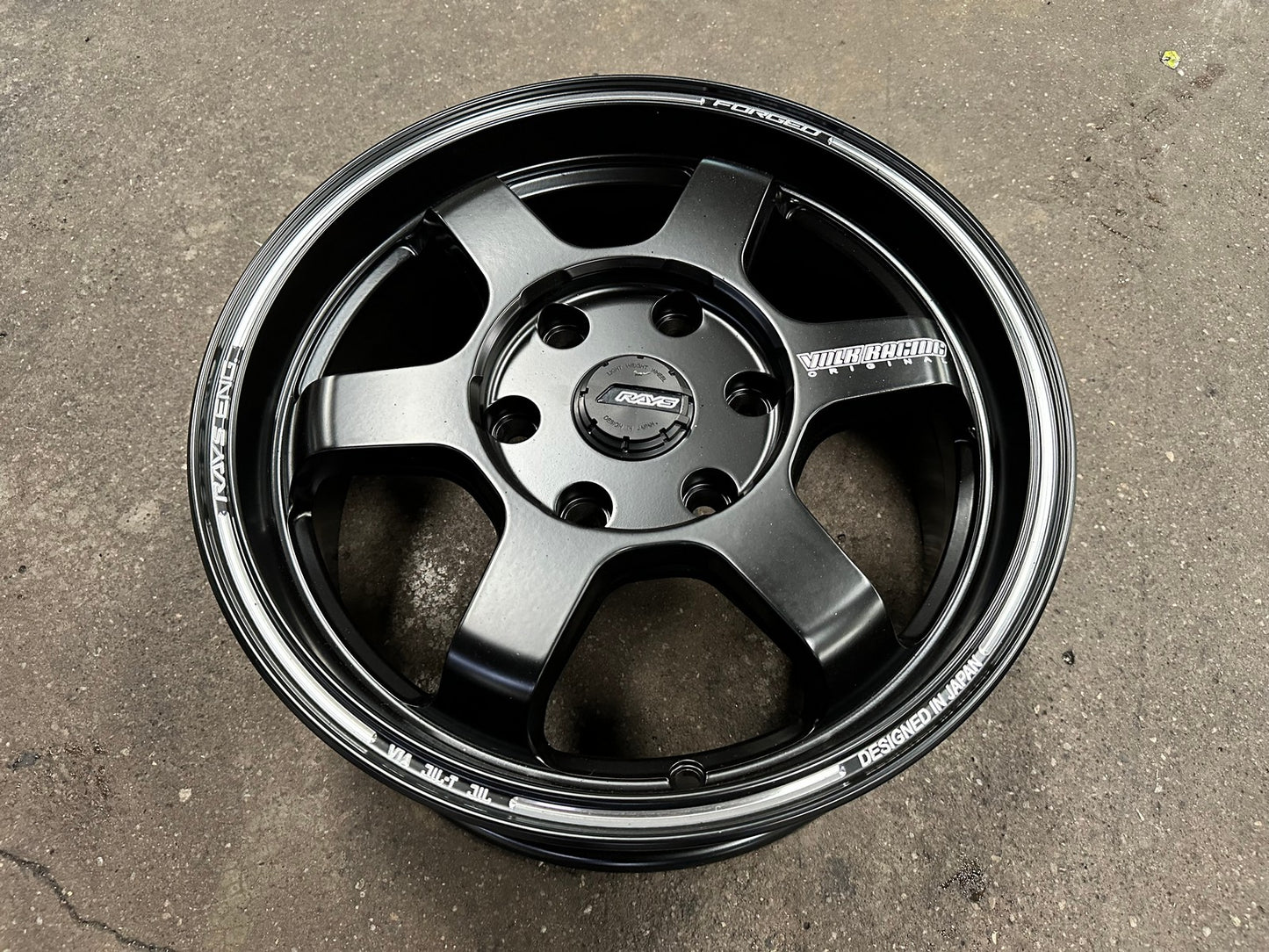 New 16X6.5 ET40 TE37 Design Ultra Rim (4 wheel) Matt Black 6X130