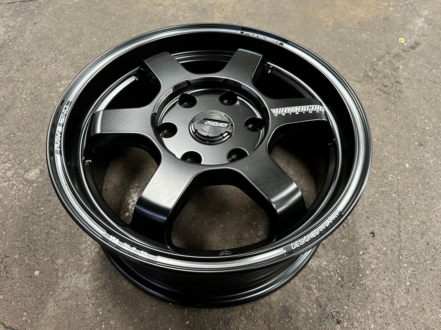 New 16X6.5 ET40 TE37 Design Ultra Rim (4 wheel) Matt Black 6X130