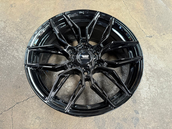 New 18X8.5 ET40 W2 Rim (4 wheel) Gloss Black 6X130