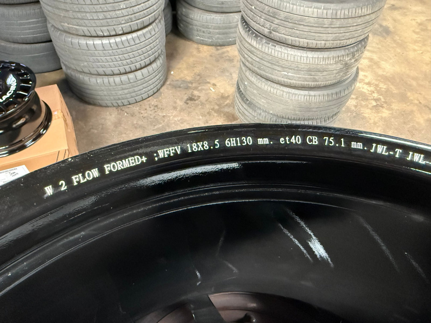 New 18X8.5 ET40 W2 Rim (4 wheel) Gloss Black 6X130