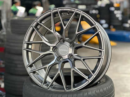 New 18X8.5 ET43 Varro VD06X Rim (4 wheel) Matt Gunmetal 5X112