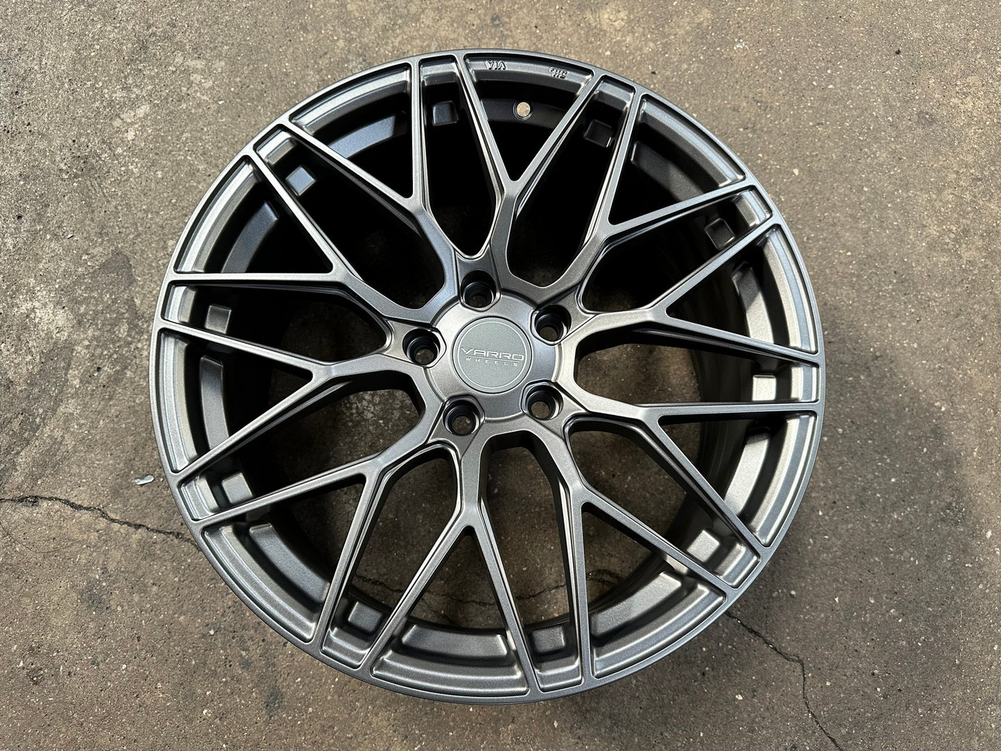 New 18X8.5 ET43 Varro VD06X Rim (4 wheel) Matt Gunmetal 5X112