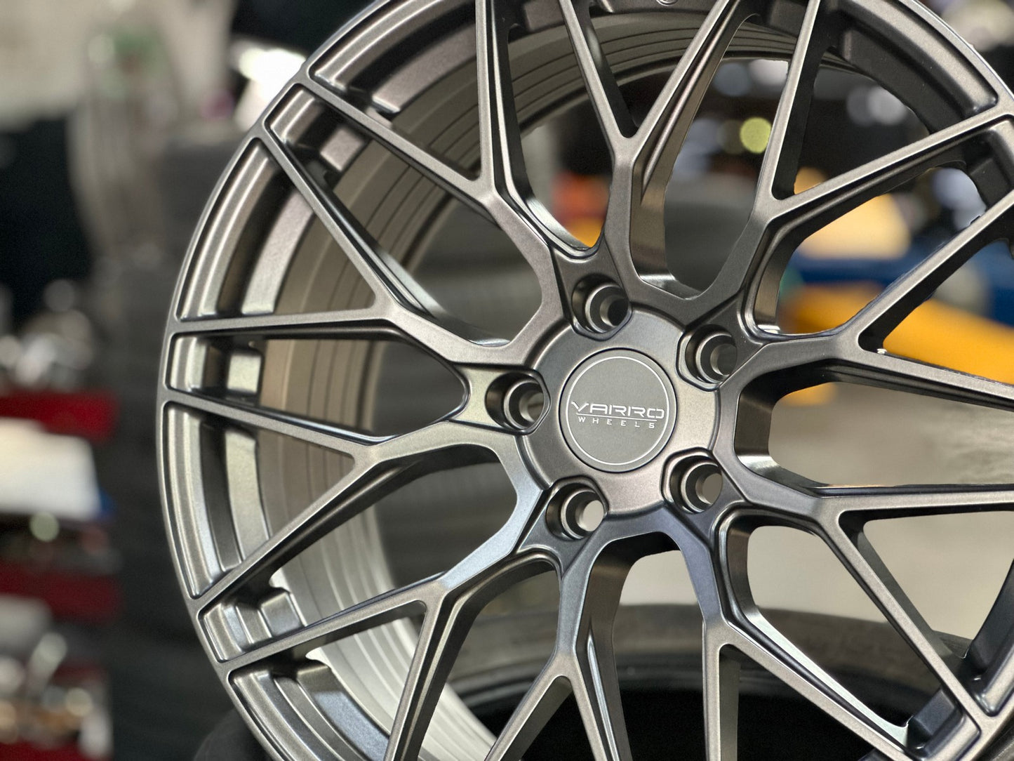 New 18X8.5 ET43 Varro VD06X Rim (4 wheel) Matt Gunmetal 5X112