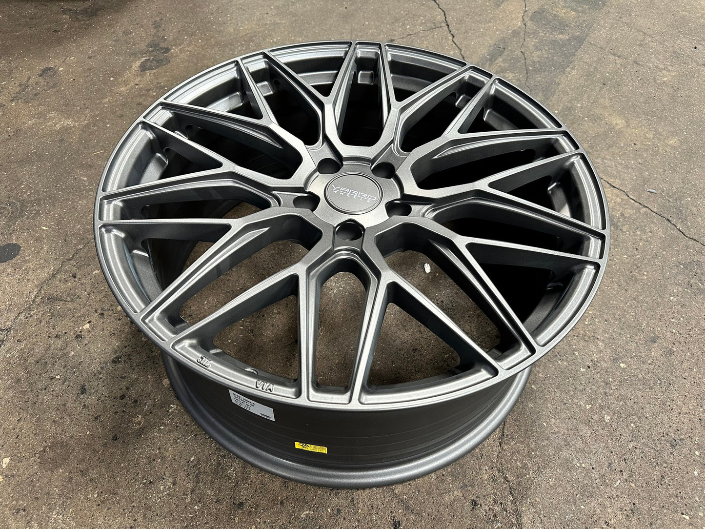 New 20X8.5 ET35 Varro VD06X Rim (4 wheel) Matt Gunmetal 5X112