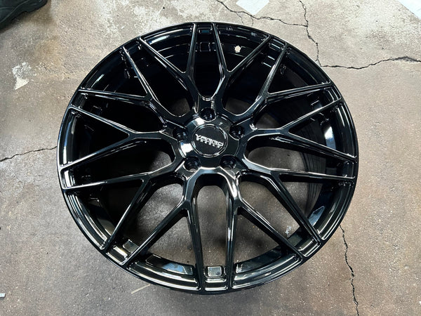 New 19X9.5 ET43 Varro VD06X Rim (4 wheel) Gloss Black 5X112