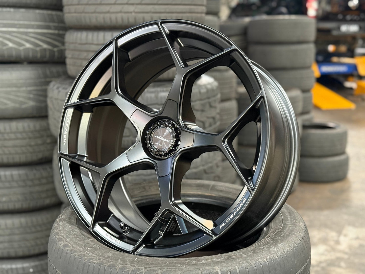 New 18X8.5 ET35 Lenso Vamos 5 Rim (4 wheel) Matt Black 5X114.3