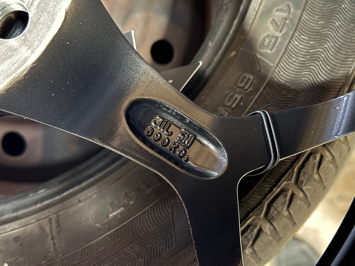 New 18X8.5 ET35 Lenso Vamos 5 Rim (4 wheel) Matt Black 5X114.3