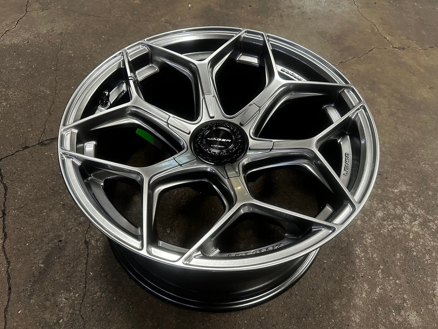 New 18X9 ET15 Lenso Vamos Rim (4 wheel) Hyper Black 6X139.7