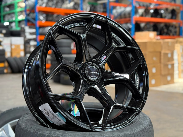 New 18X9 ET15 Lenso Vamos Rim (4 wheel) Gloss Black 6X139.7