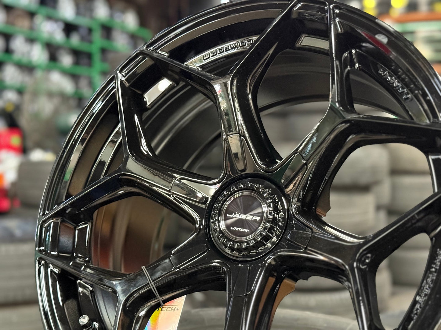 New 18X9 ET15 Lenso Vamos Rim (4 wheel) Gloss Black 6X139.7