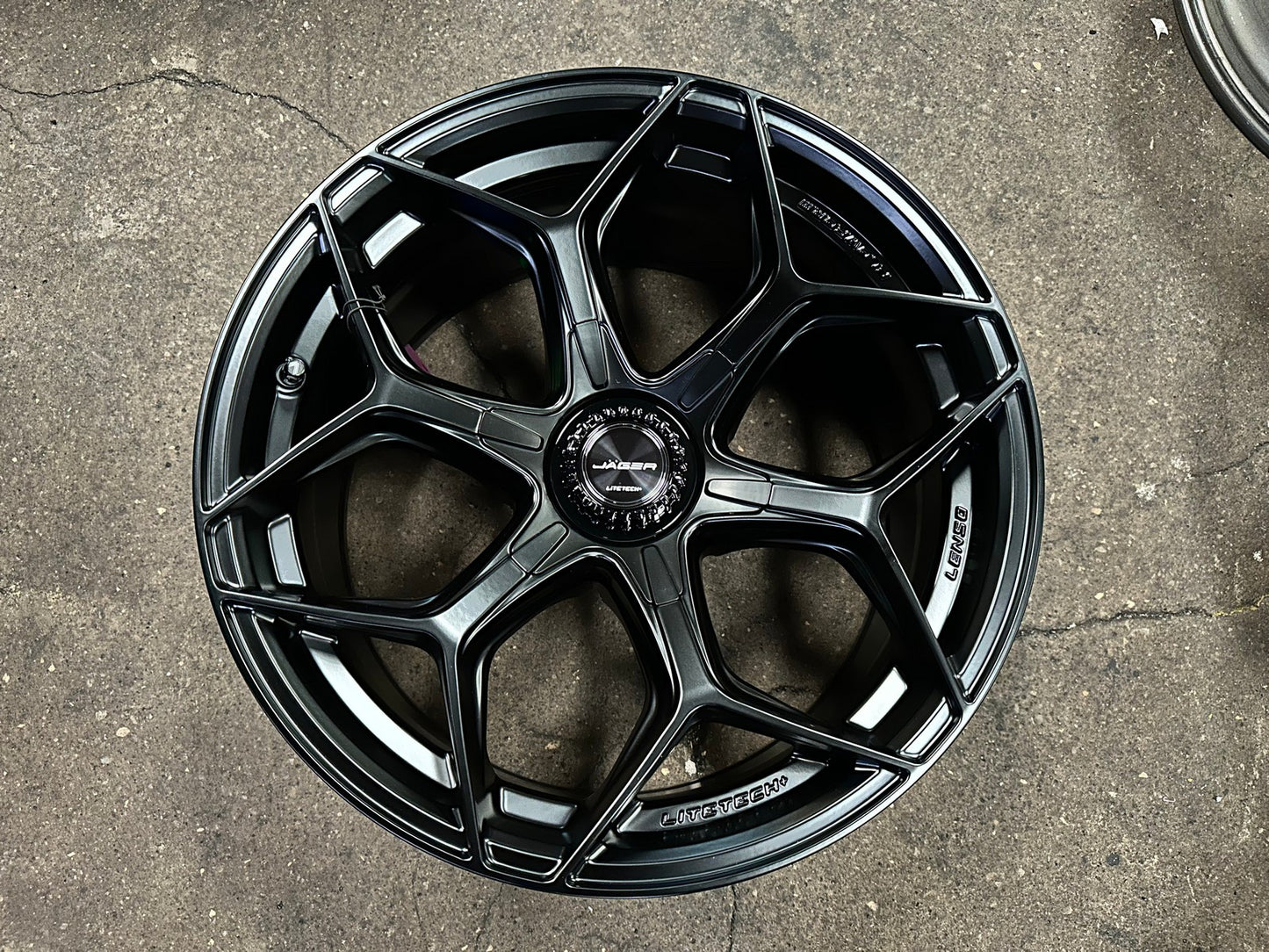 New 18X9 ET15 Lenso Vamos Rim (4 wheel) Matt Black 6X139.7