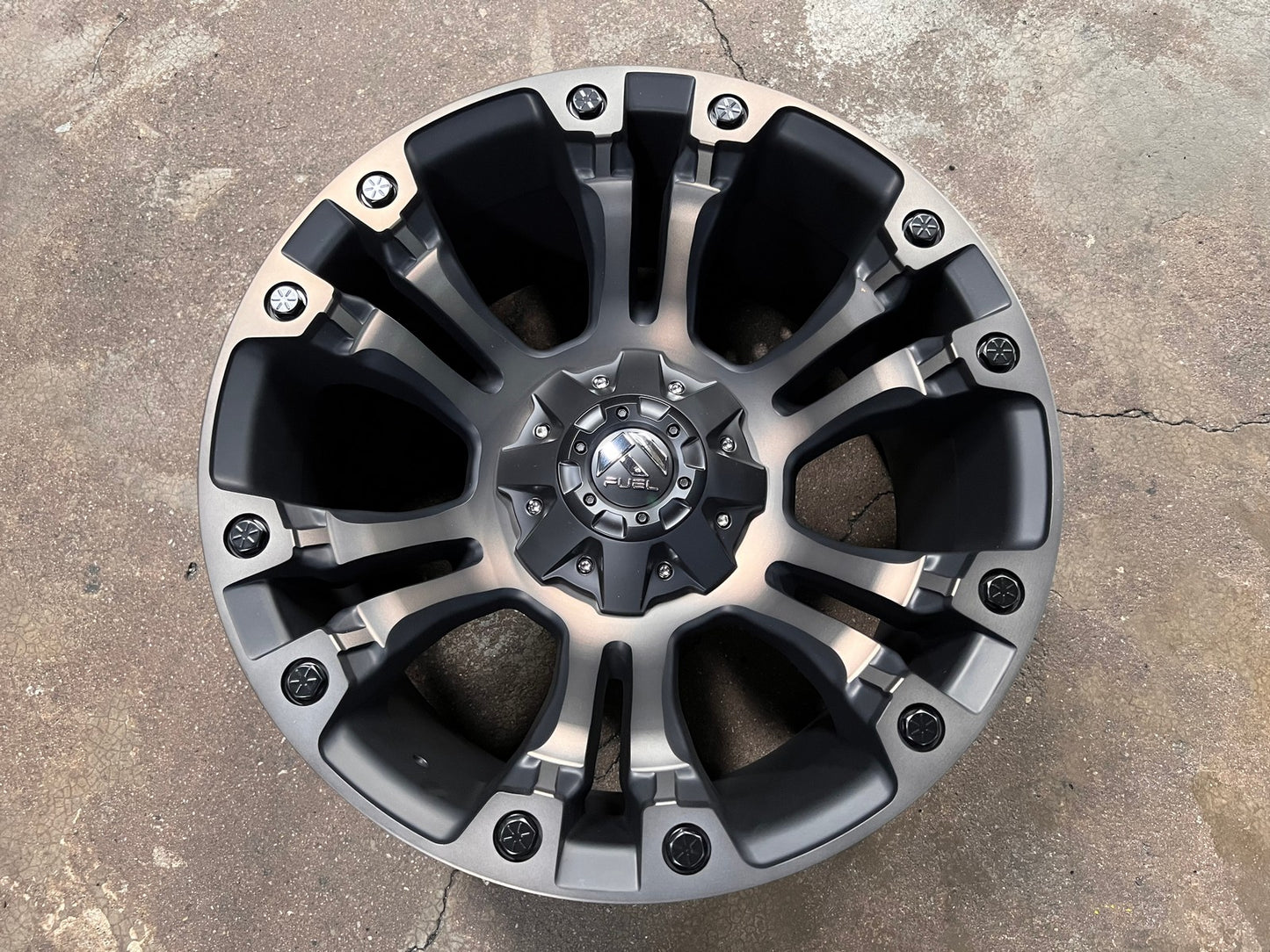 New 20X10 ET-18 Fuel Vapor Rim (4 wheel) Black 6X139.7