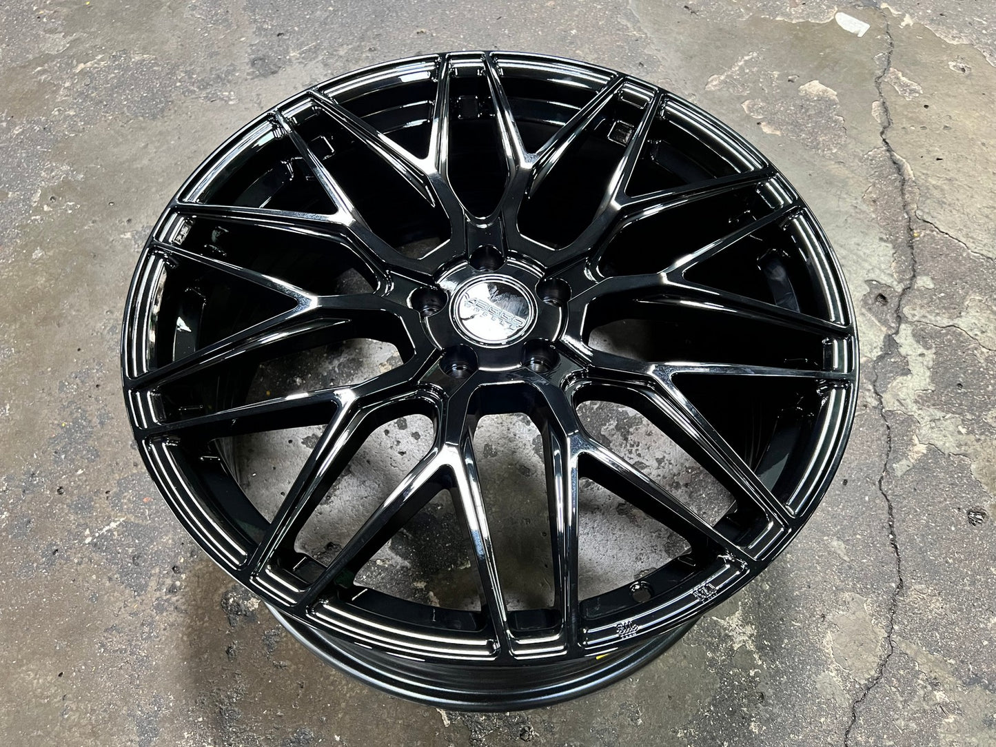 New 20X8.5 ET35 Varro VD06X Rim (4 wheel) Gloss Black 5X108