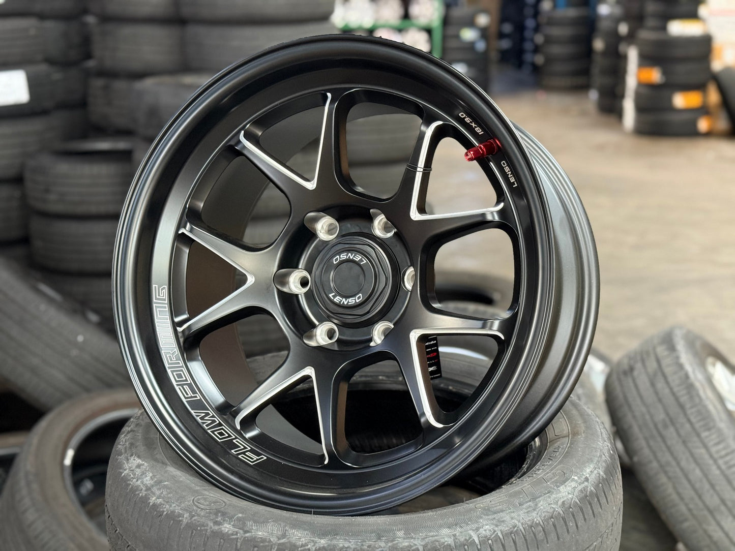 New 18X9 ET0 Lenso Venom 6 Rim (4 wheel) Matt Black 6X139.7