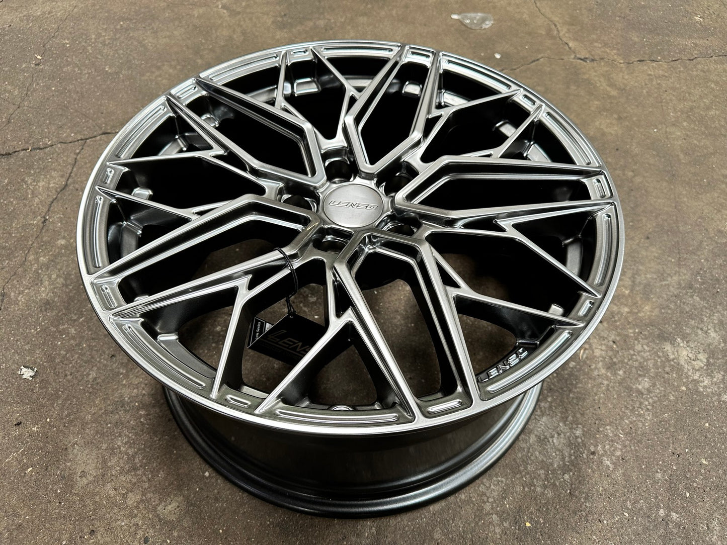 New 18X8.5 ET40 Lenso Ventus Rim (4 wheel) Hyper Black 5X114.3