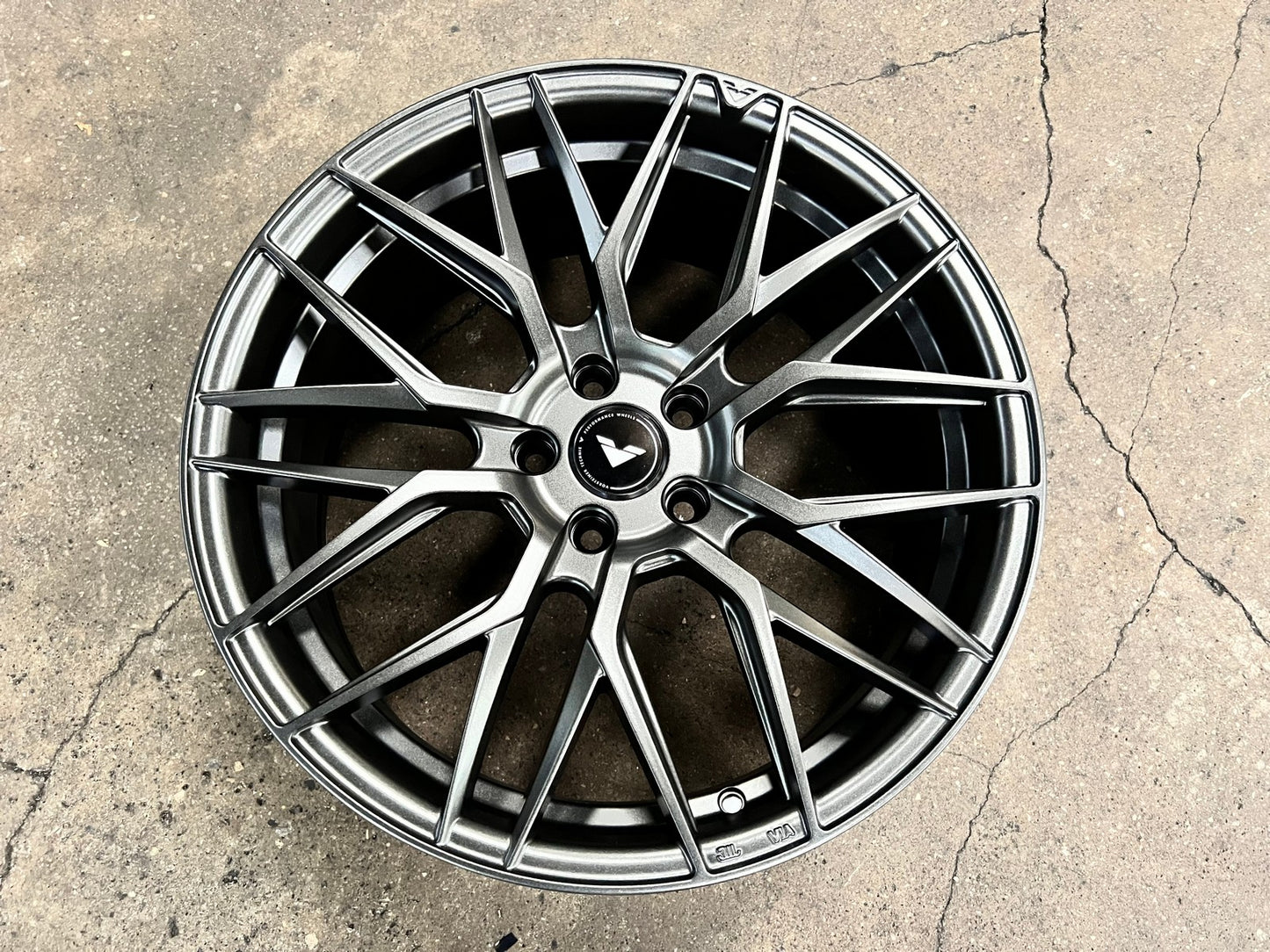 New 19X8.5 ET40 Vorsteiner VFF107 Rim (4 wheel) Matt Gunmetal 5X112
