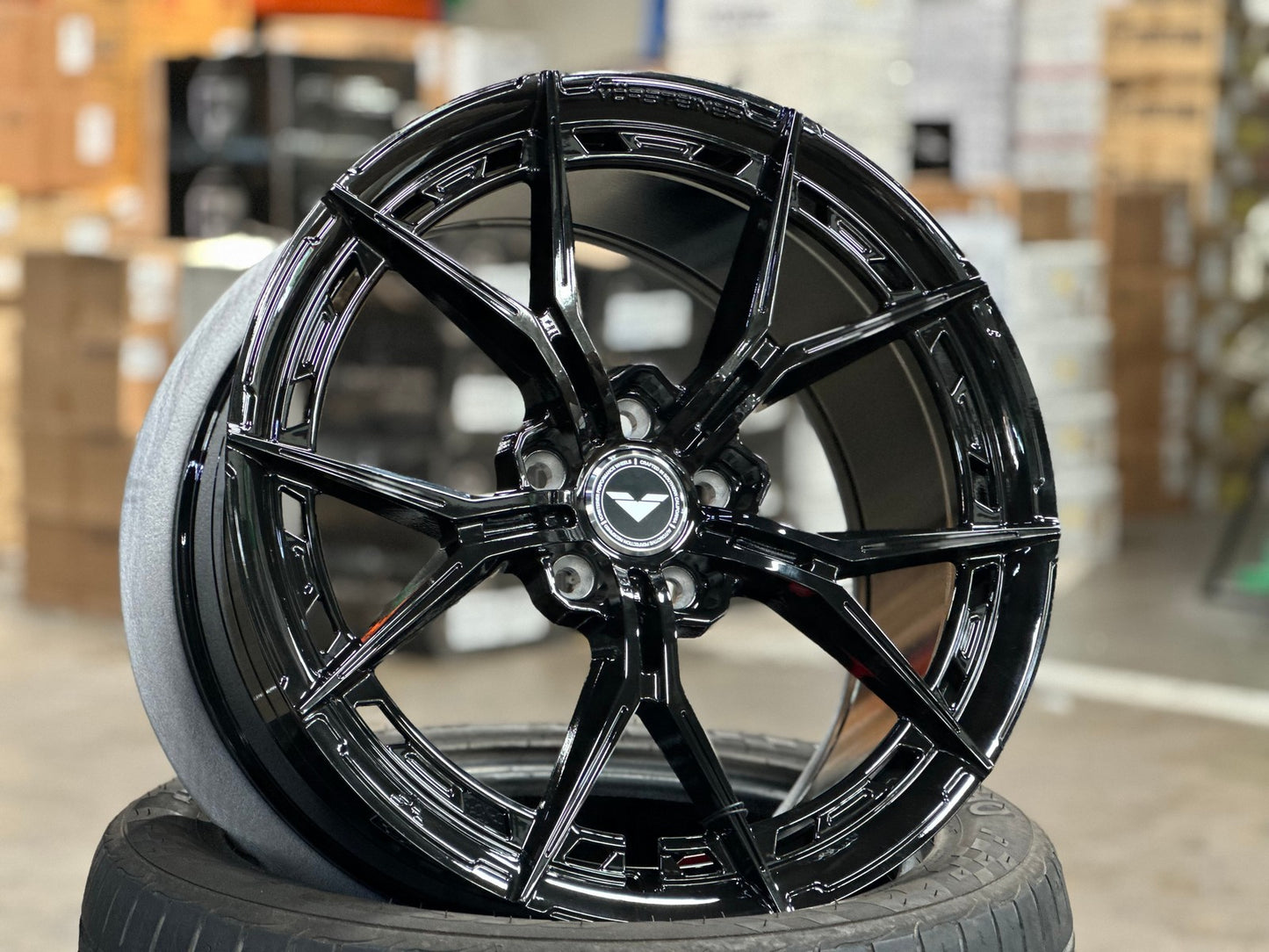 New 19X9.5 ET46 Vorsteiner VFX002 Rim (4 wheel) Gloss Black 5X112
