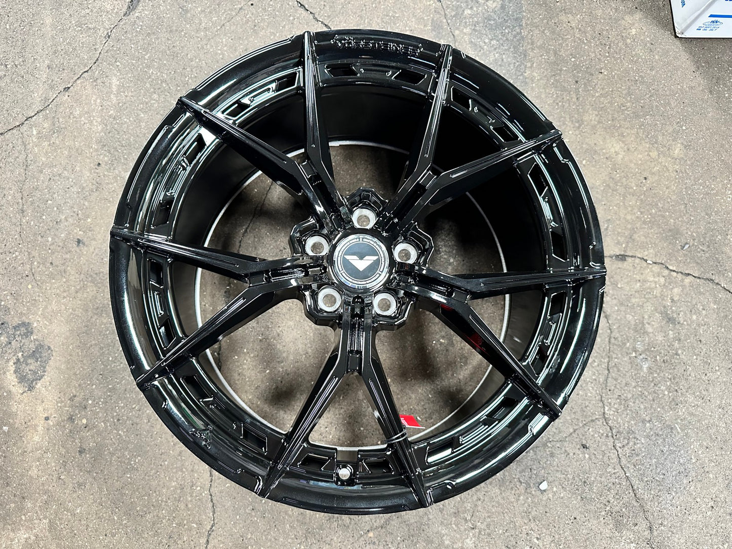 New 19X9.5 ET46 Vorsteiner VFX002 Rim (4 wheel) Gloss Black 5X112