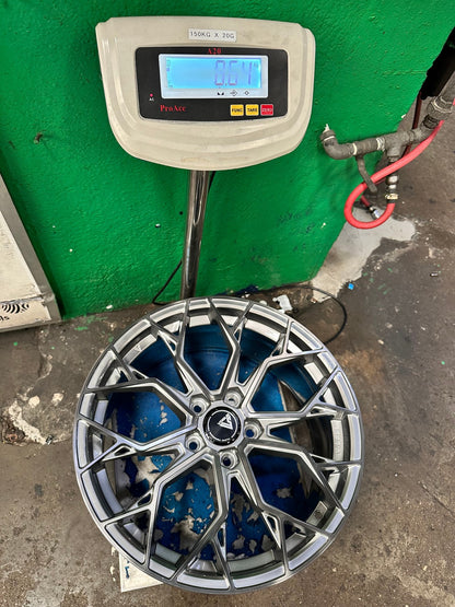 New 18X8.5 ET42 Vogue F01 Rim (4 wheel) Gloss Silver 5X112