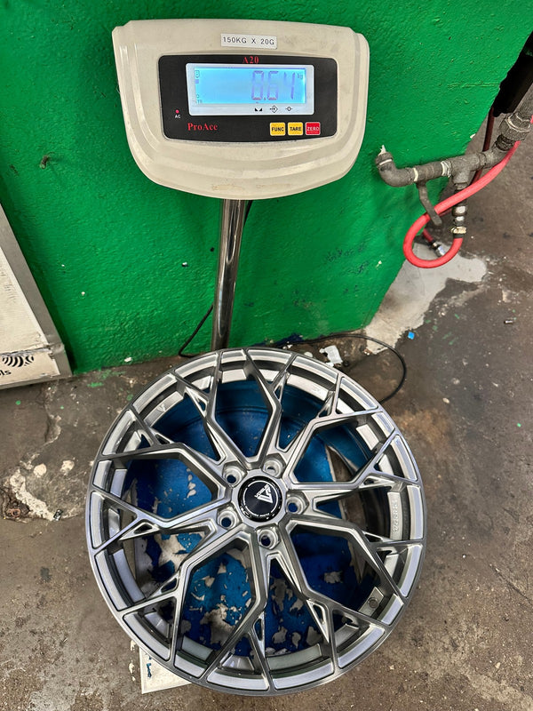 New 18X8.5 ET42 Vogue F01 Rim (4 wheel) Gloss Silver 5X112