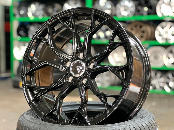 New 18X8.5 ET42 Vogue F01 Rim (4 wheel) Gloss Black 5X112