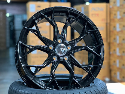 New 18X8.5 ET42 Vogue F01 Rim (4 wheel) Gloss Black 5X114.3