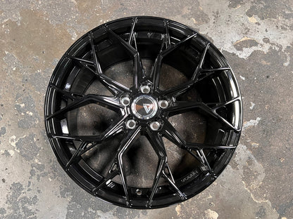 New 18X8.5 ET42 Vogue F01 Rim (4 wheel) Gloss Black 5X114.3