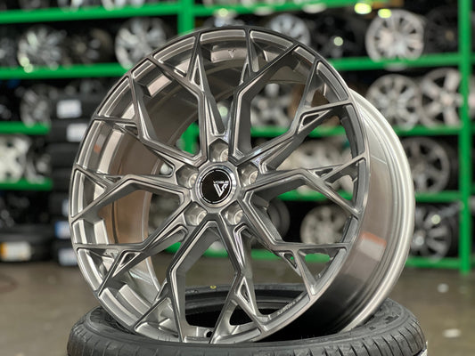 New 19X8.5 ET43 Vogue F01 Rim (4 wheel) Gloss Silver 5X114.3