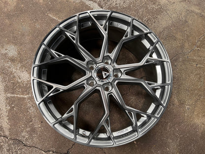 New 19X8.5 ET43 Vogue F01 Rim (4 wheel) Gloss Silver 5X114.3