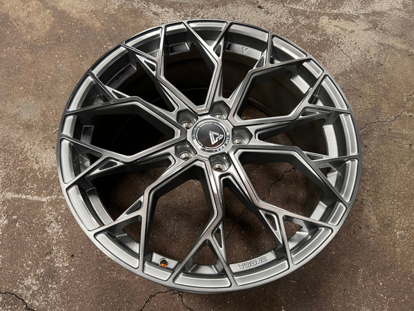 New 19X8.5 ET43 Vogue F01 Rim (4 wheel) Gloss Silver 5X114.3