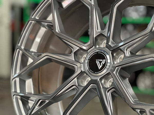 New 19X8.5 ET43 Vogue F01 Rim (4 wheel) Gloss Silver 5X114.3