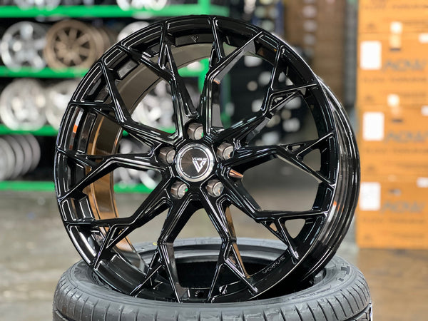 New 19X8.5 ET43 Vogue F01 Rim (4 wheel) Gloss Black 5X112