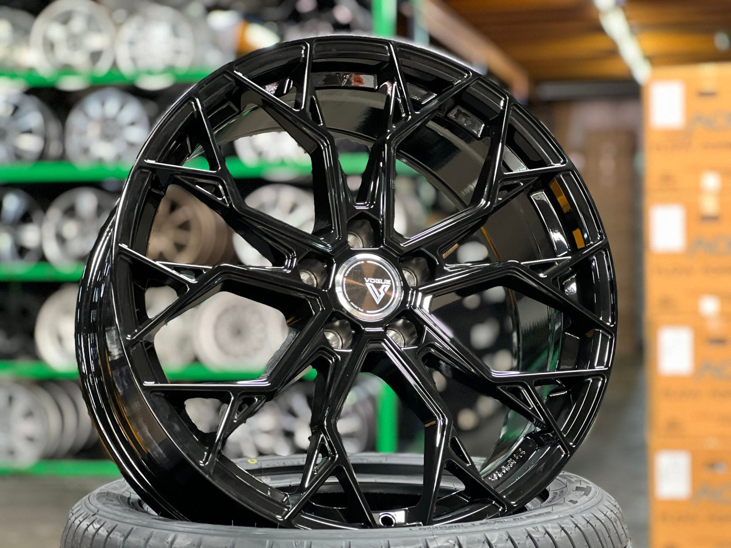 New 19X8.5 ET43 Vogue F01 Rim (4 wheel) Gloss Black 5X114.3