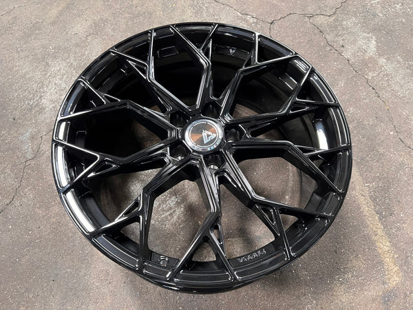 New 19X8.5 ET43 Vogue F01 Rim (4 wheel) Gloss Black 5X112