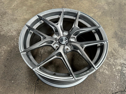 New 18X8.5 ET42 Vogue F02 Rim (4 wheel) Gloss Silver 5X112