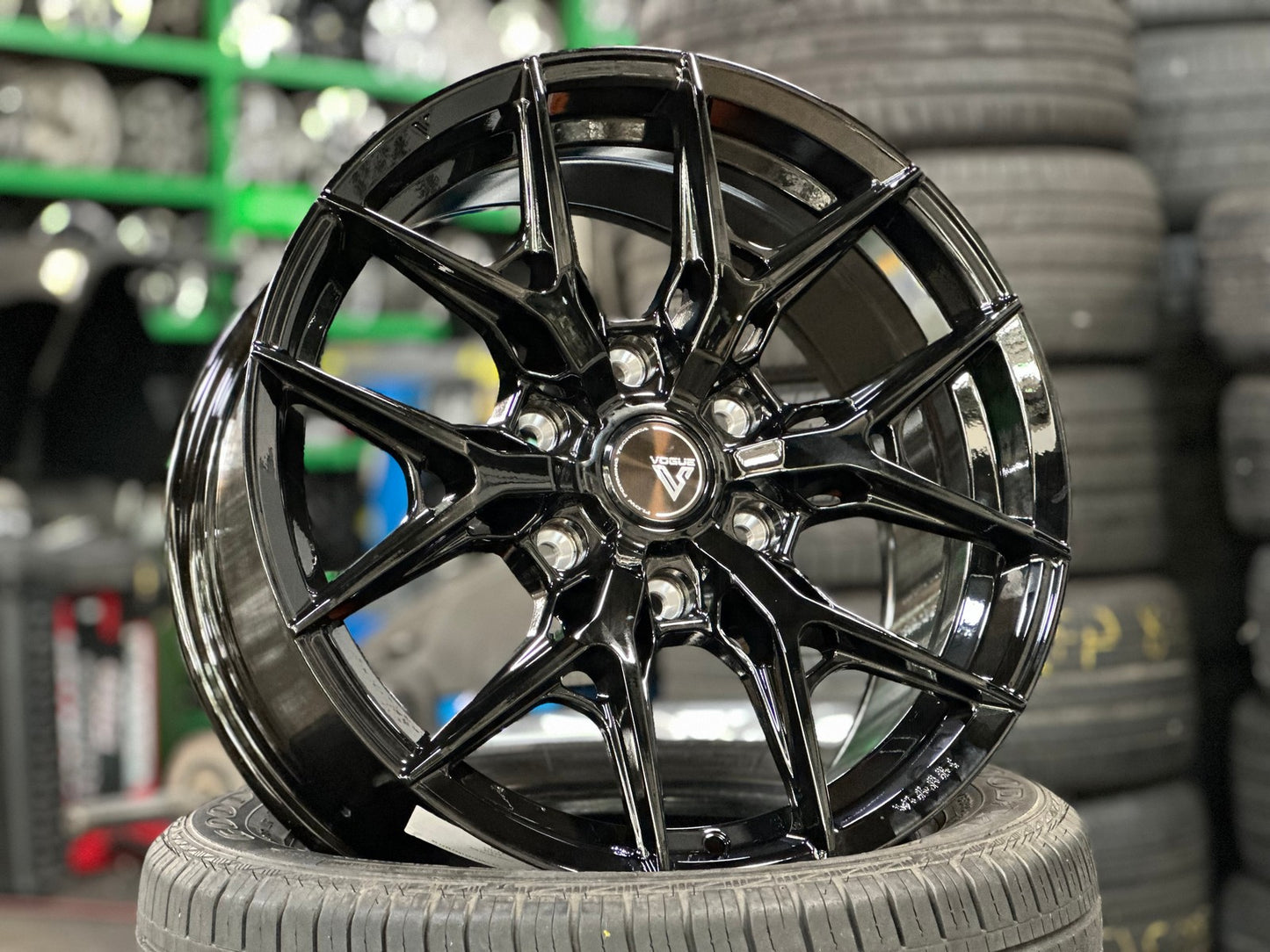 New 18X8.5 ET38 Vogue F02 Rim (4 wheel) Gloss Black 6X139.7