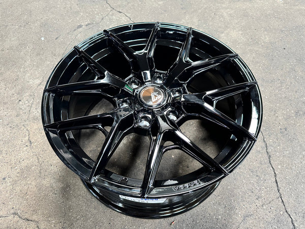 New 18X8.5 ET38 Vogue F02 Rim (4 wheel) Gloss Black 6X139.7