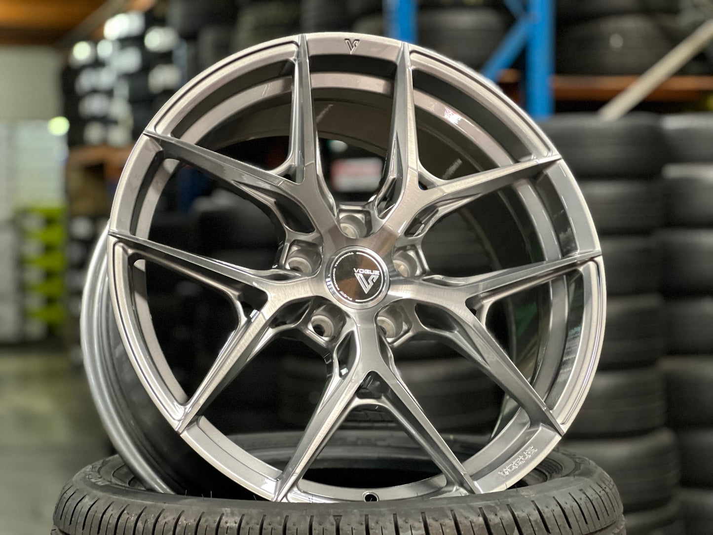 New 19X8.5 ET43 Vogue F02 Rim (4 wheel) Gloss Silver 5X114.3