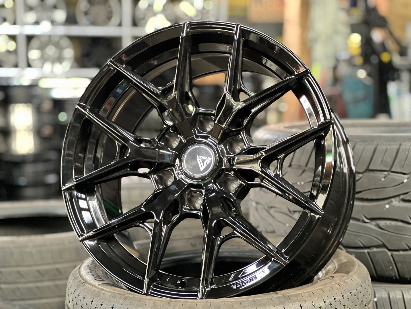 New 18X9 ET15 Vogue F02 Rim (4 wheel) Gloss Black 6X139.7