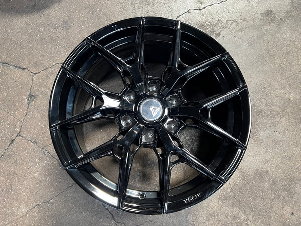 New 18X9 ET15 Vogue F02 Rim (4 wheel) Gloss Black 6X139.7