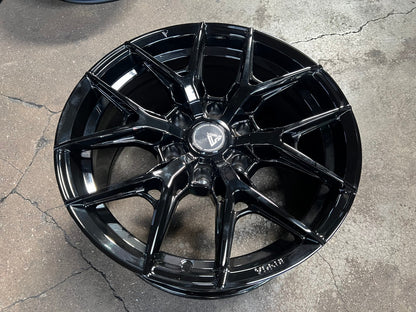 New 18X9 ET15 Vogue F02 Rim (4 wheel) Gloss Black 6X139.7