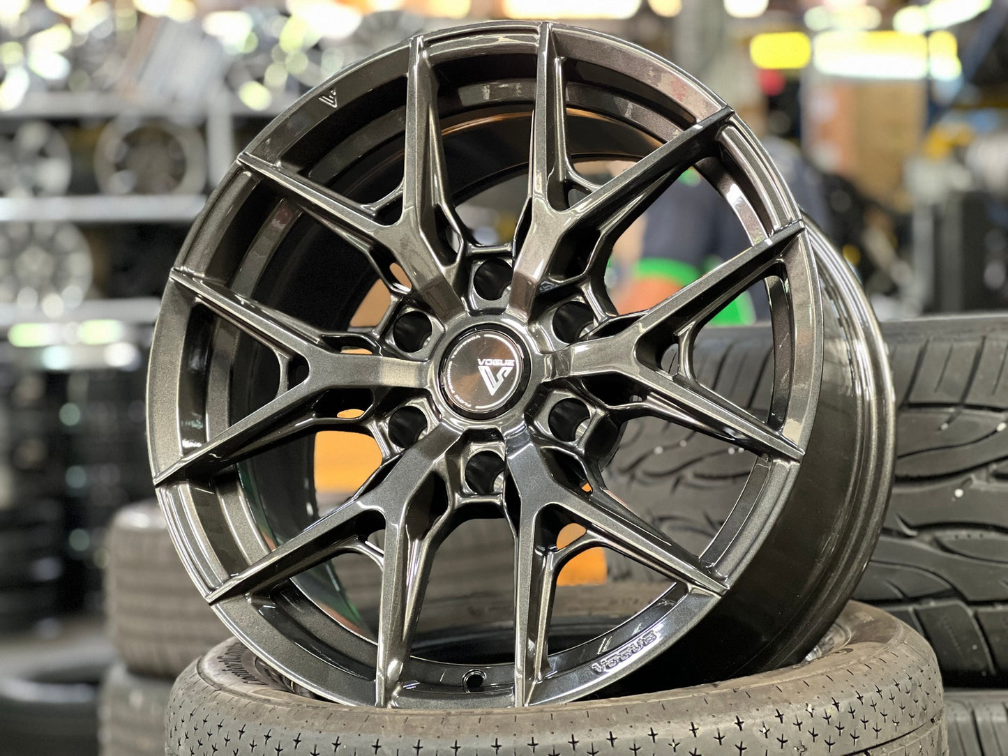 New 18X9 ET15 Vogue F02 Rim (4 wheel) Gloss Gunmetal 6X139.7